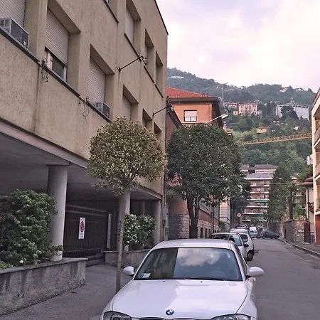 ゲストハウス Casa Aurora Self Catering Vacanze 3*